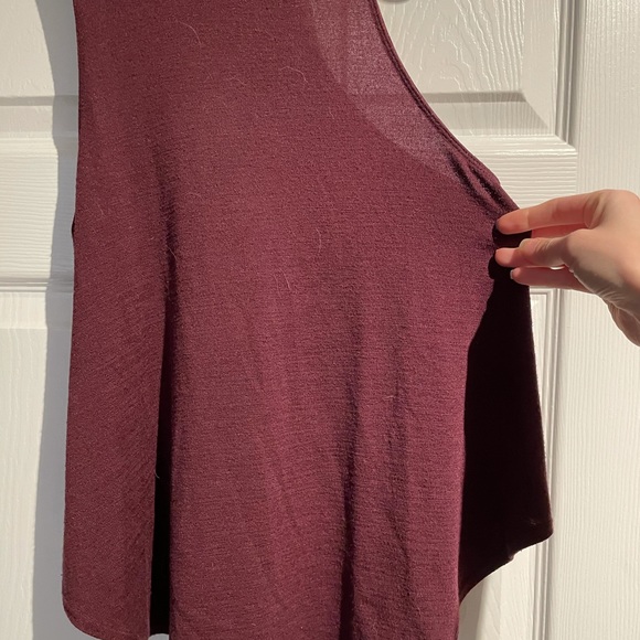 Wilfred Free peplum burgundy tank. - Picture 4 of 5